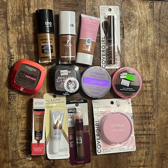 Assorted Makeup Collection - Picture 1 of 1